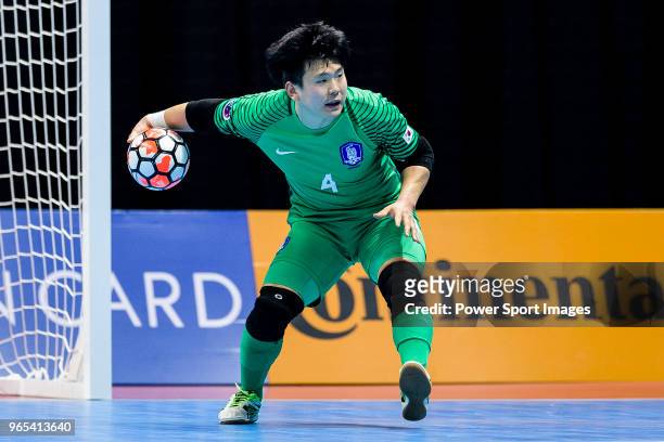 Goalkeeper Kim Junho of Korea Republic in action during the AFC Futsal Championship Chinese Taipei 2018 match between Tajikistan and South Korea at...