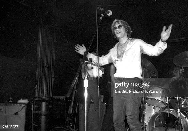 Warren Devone 3,653 Warren E Stock Photos, High-Res Pictures, and Images - Getty Images