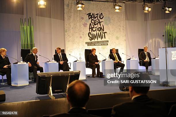 From left, President of Lithuania Dalia Grybauskaite, King Carl XVI Gustaf of Sweden, Prime Minister Matti Vanhanen of Finland, President Tarja...