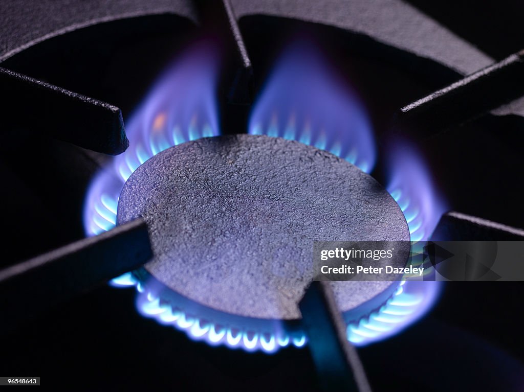 Gas cooking ring with blue flame