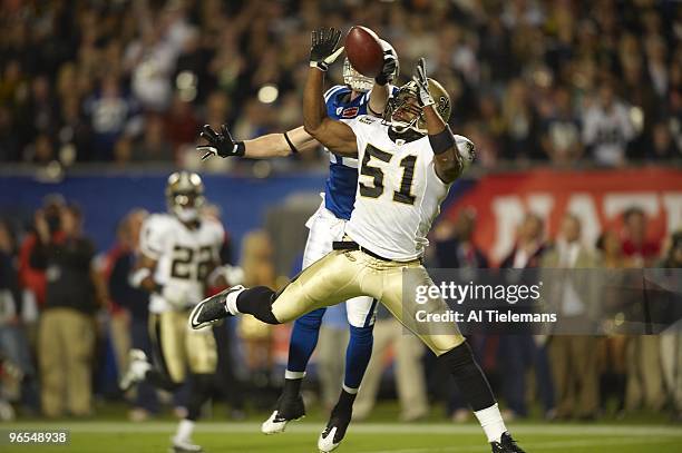 Super Bowl XLIV: New Orleans Saints Jonathan Vilma in action, defense vs Indianapolis Colts Austin Collie . Miami, FL 2/7/2010 CREDIT: Al Tielemans