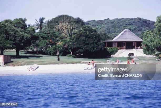 Résidence de luxe et plage privée sur l'île Moustique aux Grenadines le 17 octobre 1982, Saint-Vincent-et-les Grenadines.