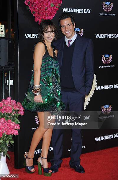 Actress Jessica Alba and husband Cash Warren arrive at the "Valentine's Day" Los Angeles Premiere at Grauman's Chinese Theatre on February 8, 2010 in...