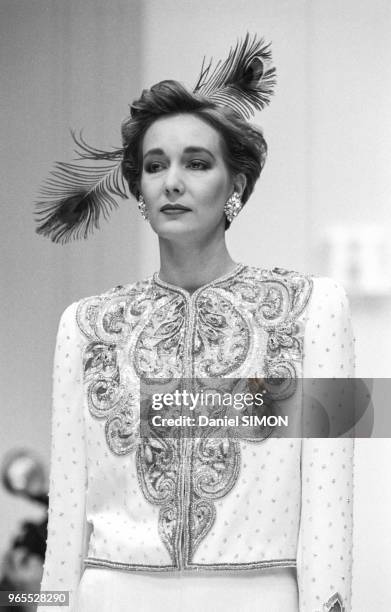 Défilé Hanae Mori, Haute-Couture, collection Printemps-été 86 à Paris, le 26 janvier 1986, France.