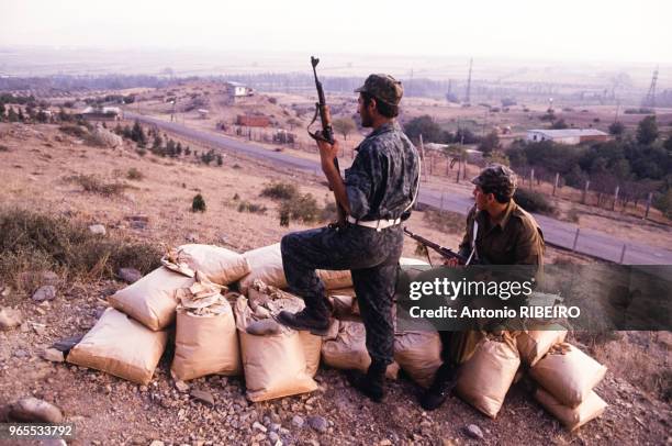 Soldats dissidents de la garde géorgienne après la déclaration d'indépendance vis-à-vis de l'Union soviétique le 20 septembre 1991.