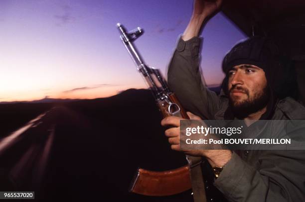 Moudjahiddine lors de la bataille de Djelalabad en mars 1989, Afghanistan.