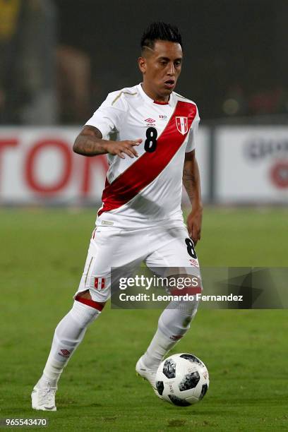 Christian Cueva of Peru drives the ball during the international friendly match between Peru and Scotland at Estadio Nacional de Lima on May 29, 2018...