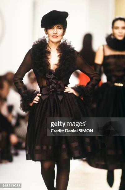 Chanel 1988 Photos and Premium High Res Pictures - Getty Images