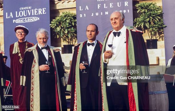 Michel Serrault, Guy Marchand et Pierre Tchernia lors de la Fête de la Fleur au château Malartic-Lagravière à Léognan le 22 juin 1991, France.