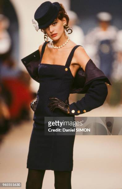 Vatio riqueza enchufe 95 Chanel 1986 1987 Photos and Premium High Res Pictures - Getty Images