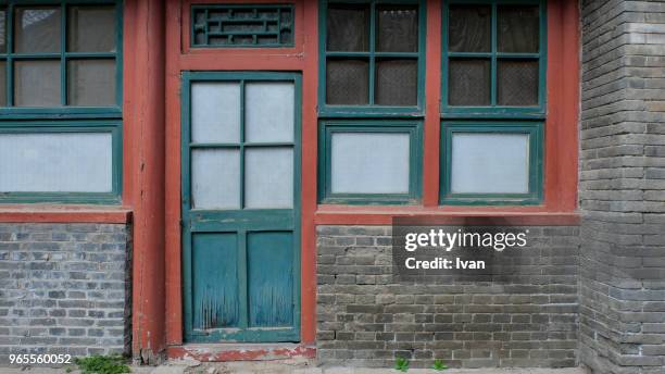 traditional chinese beijing style house - houhai foto e immagini stock