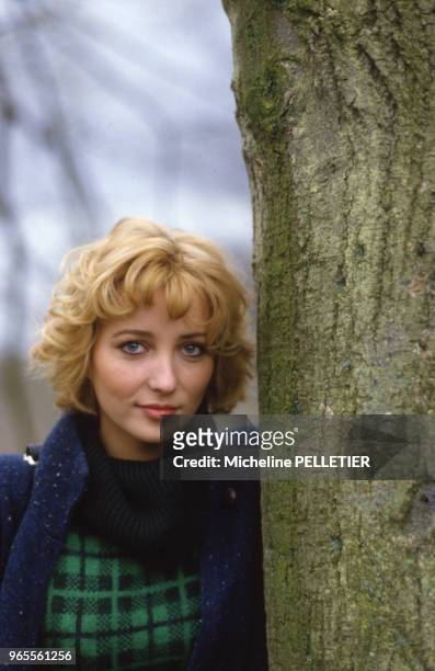 Actrice française Pauline Lafont lors du tournage du film 'Poulet au Vinaigre' le 23 novembre 1984, France.
