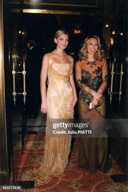 Sarah Marshall et sa mère Sylvie Elias le 27 mars 1999 à Deauville, France.