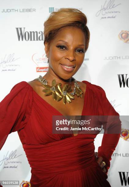 Singer Mary J. Blige attends the 7th Annual Red Dress Awards presented by Woman's Day at Jazz at Lincoln Center on February 10, 2010 in New York City.