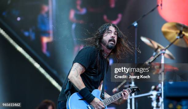 Alternative crop; NUREMBERG, GERMANY The US rock band 'Foo Fighters' with singer Dave Grohl perform at Rock im Park 2018 festival at Zeppelinfeld on...