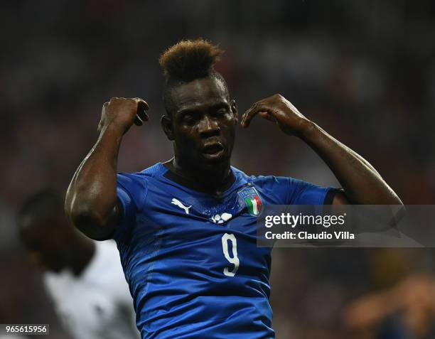 Mario Balotelli of Italy reacts during the International Friendly match between France and Italy at Allianz Riviera Stadium on June 1, 2018 in Nice,...