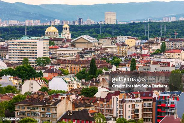 landscape of sofia, bulgaria. - catedral de san alejandro nevski fotografías e imágenes de stock