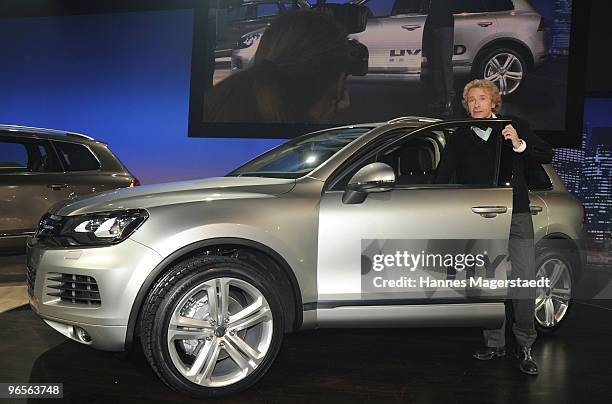 Thomas Gottschalk shows the new Touareg during the Touareg World Premiere at the Postpalast on February 10, 2010 in Munich, Germany.