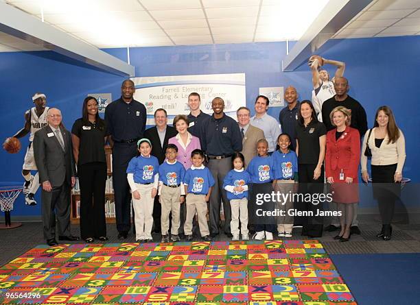 Shameka Christon of the New York Liberty, former NBA player Dikembe Mutombo, Matt Carroll, Jason Terry of the Dallas Mavericks, Former first lady...