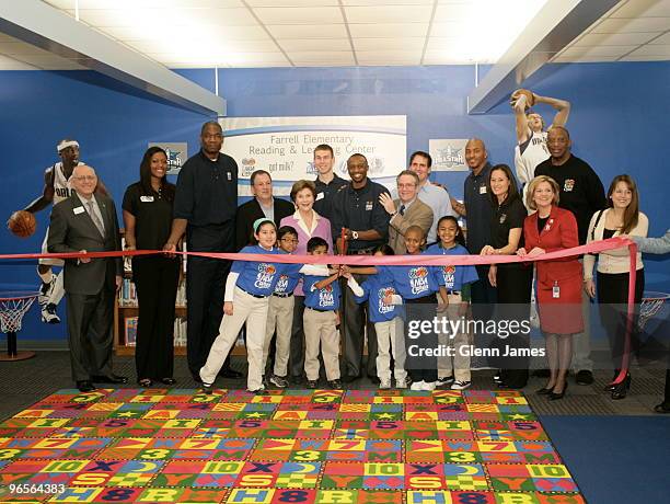 Shameka Christon of the New York Liberty, former NBA player Dikembe Mutombo, Matt Carroll, Jason Terry of the Dallas Mavericks, Former first lady...