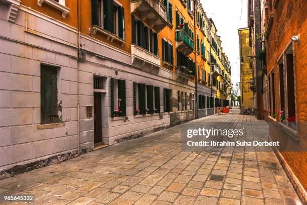 street view in venice, italy - brillant 個照片及圖片檔