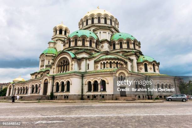 alexander nevski cathedral, sofia, bulgaria - catedral de san alejandro nevski fotografías e imágenes de stock