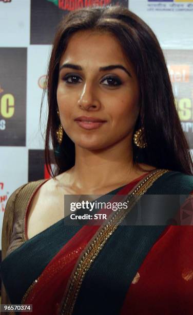 Indian Bollywood film actress Vidya Balan poses at the 'Airtel Mirchi Music Awards 2009' in Mumbai on February 10, 2010. AFP PHOTO/STR