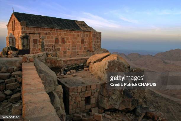 Chapelle au sommet du Mont Sinaï, 17 avril 2006, Egypte. Le mont Sinaï culmine à 2 285 mètres d'altitude.