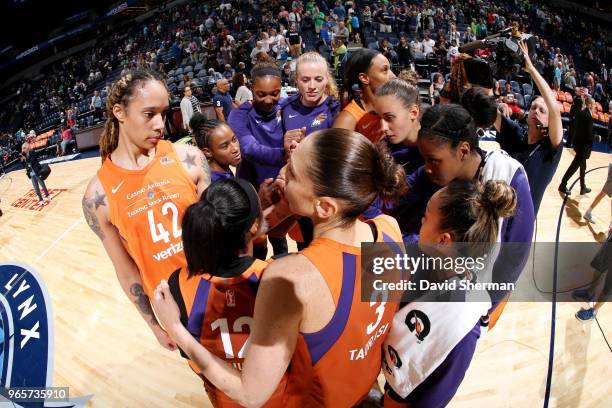 The Phoenix Mercury huddle after the game against the Minnesota Lynx on June 1, 2018 at Target Center in Minneapolis, Minnesota. NOTE TO USER: User...