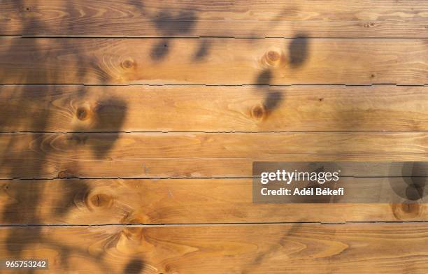 brown wood background - plongée photos et images de collection