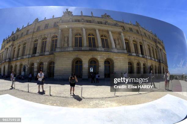 Oeuvre de l''artiste plasticien contemporain britannique d'origine indienne Anish Kapoor 'Terrace C- Curve' lors de son exposition monumentale, le 28...