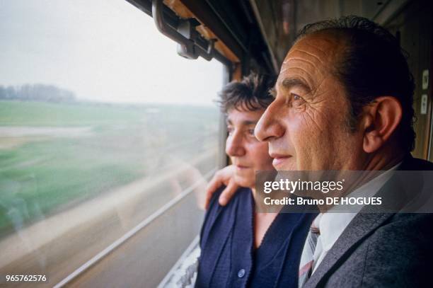 Retour des époux Der Sarkissian, Jean et Lucie, retenus pendant quarante ans en Arménie soviétique le 20 avril 1987 en France.