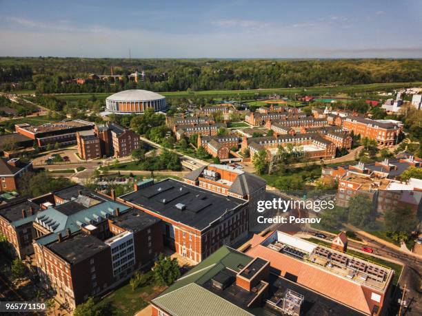 ohio university college - athens photos et images de collection