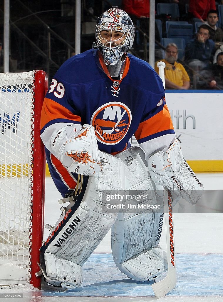Carolina Hurricanes v New York Islanders