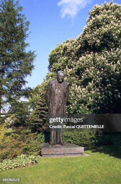 MONUMENT DE BOLESLAW PRUS, VARSOVIE, POLOGNE.