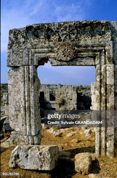 LES RUINES DANS LA REGION DU MASSIF CALCAIRE, SYRIE.