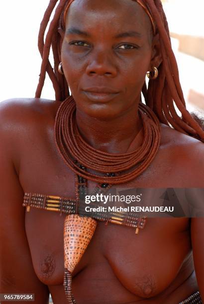 Les montagnes du Kaokoland, nord-ouest de la Namibie, sont un véritable bastion sauvage. Les himbas peuples de pasteurs nomades, y vivent depuis plus...