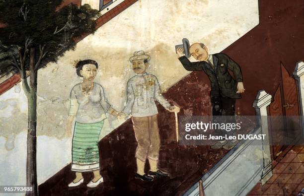 Temple bouddhiste du Wat Mahatat. Peinture murale réalisée dans un style occidental. Temple bouddhiste du Wat Mahatat. Peinture murale réalisée dans...