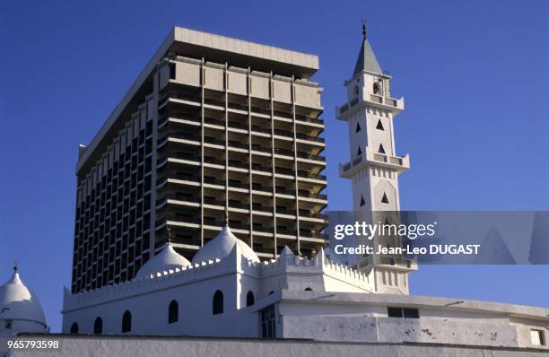 Mosquée Sidi-Chahab, dans la ville moderne. Mosquée Sidi-Chahab, dans la ville moderne.