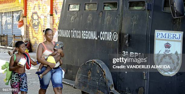 Police Riot Car Children Inaction 829 Rio Brazil Riots Stock Photos, High-Res Pictures, and Images ...