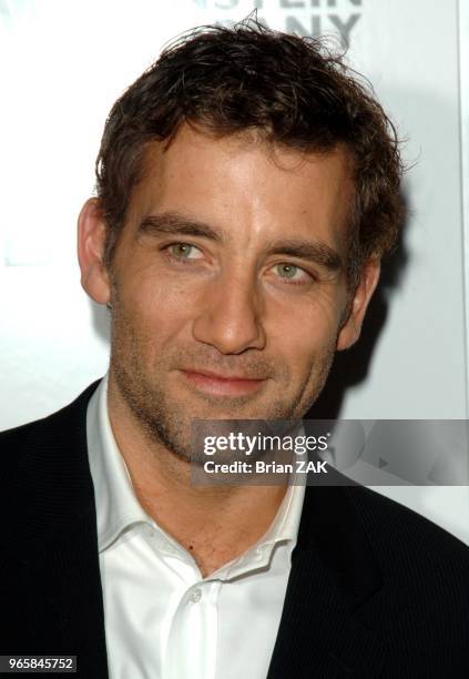 Clive Owen arrives at the "Derailed" premiere held at Loews Lincoln Sqaure, New York City BRIAN ZAK.