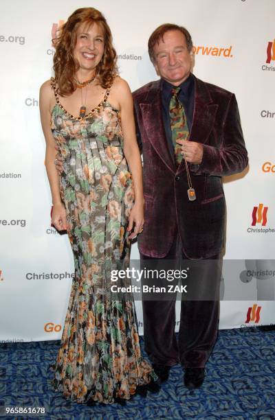 Dana Reeve and Robin Williams arrive at the Christopher Reeve's Foundation "A Magical Evening" Gala held at the Marriott Marquis, New York City BRIAN...