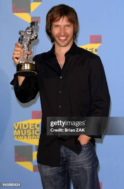 James Blunt pose in the press room during the 2006 MTV Video Music Awards at Radio City Music Hall, New York City BRIAN ZAK.