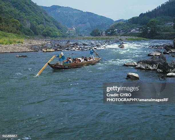 kuma river-rafting, kumamoto prefecture, japan - kumamoto - fotografias e filmes do acervo