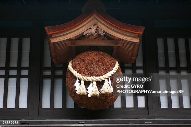 sugi ball on sake storehouse - shinto imagens e fotografias de stock