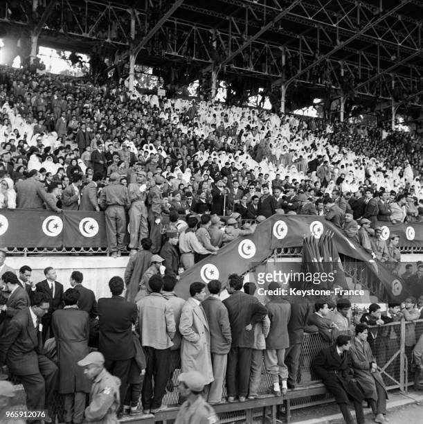 Fête de l'Indépendance au Stade des Sports de Tunis, Tunisie le 24 mars 1956.