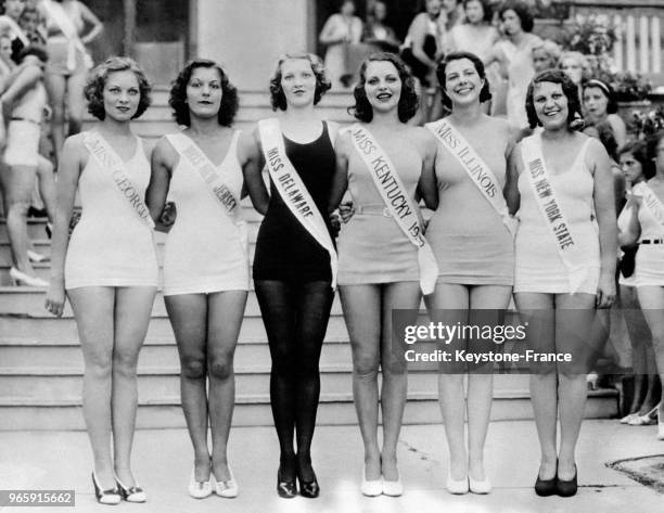 Les six jolies reines de beauté qui ont été retenues par le jury du concours pour l'élection 'Miss Etats-Unis', à Wildwood, New Jersey, Etats-Unis le...