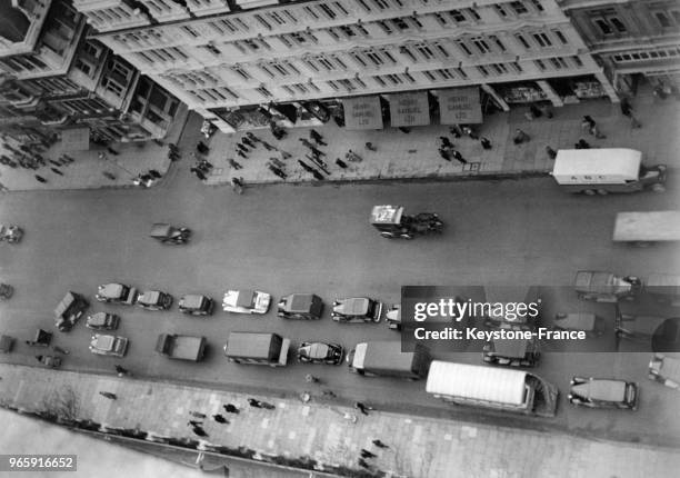 Vue de la circulation routière depuis le cadran de Big Ben le 14 avril 1937 à Londres, Royaume-Uni.