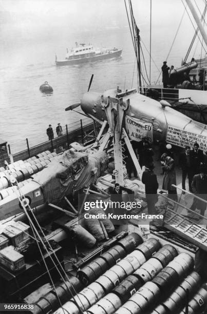 Le pont du navire à moteur 'Magga Dan' où sont réunis le matériel d'équipement de l'expédition et les vivres, à Londres, Royaume-Uni le 16 novembre...