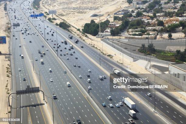 Autoroute reliant les diffférents Emirats.